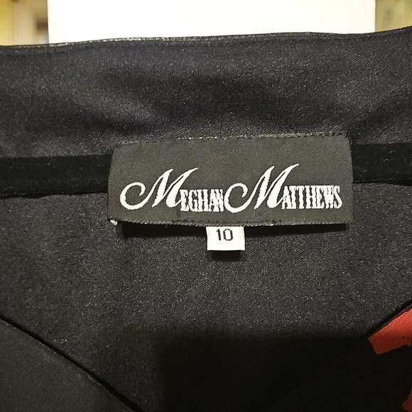 Meghan Matthews Black And Red Floral Dress - Picture 3 of 3